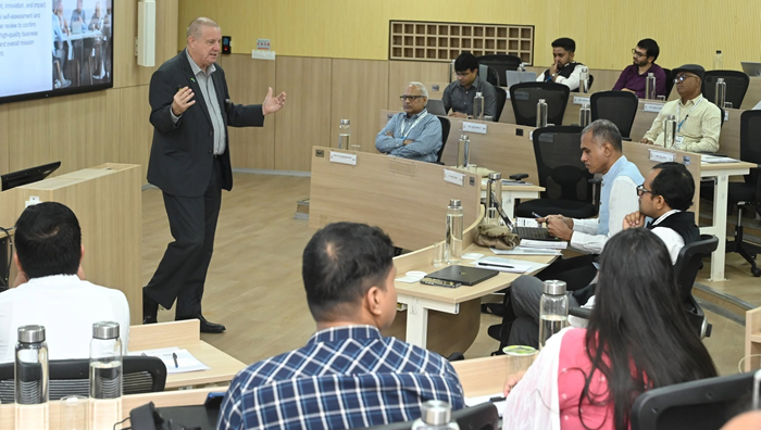 IIM Visakhapatnam hosts Prof. Geoff Perry